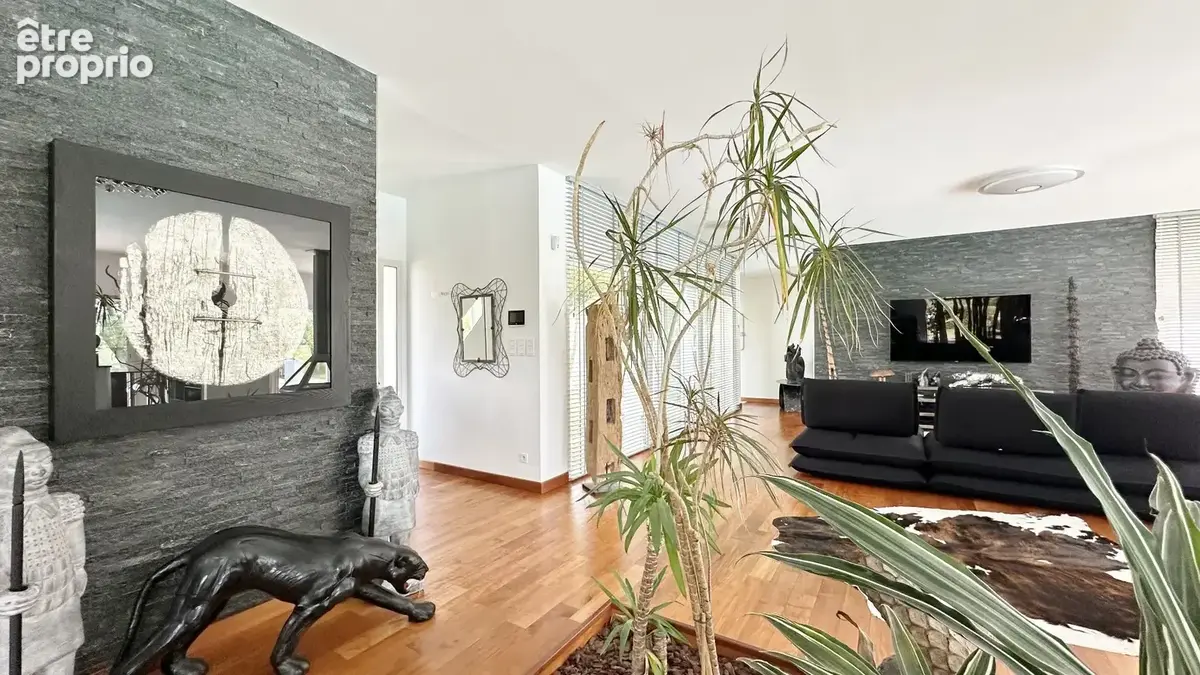 Lieu exceptionnel pour cette villa d'architecte de type 7 pièces de 266 m2 avec piscine - photo 10