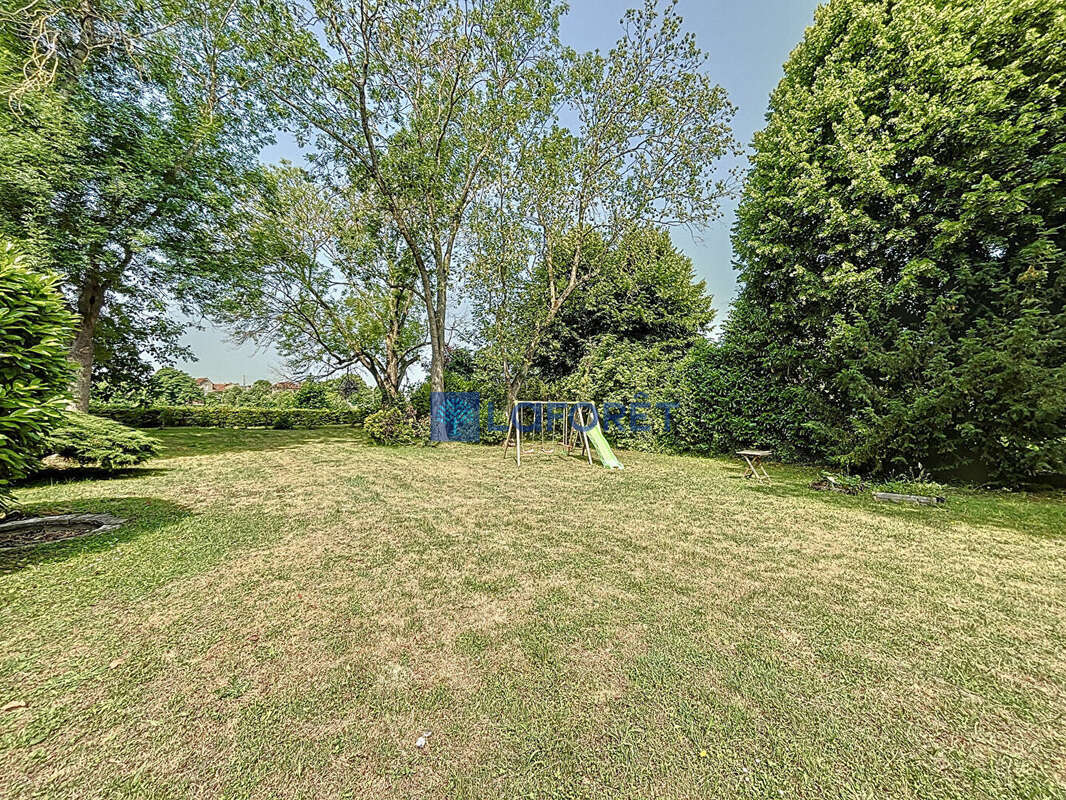 Maison à SAINTRY-SUR-SEINE