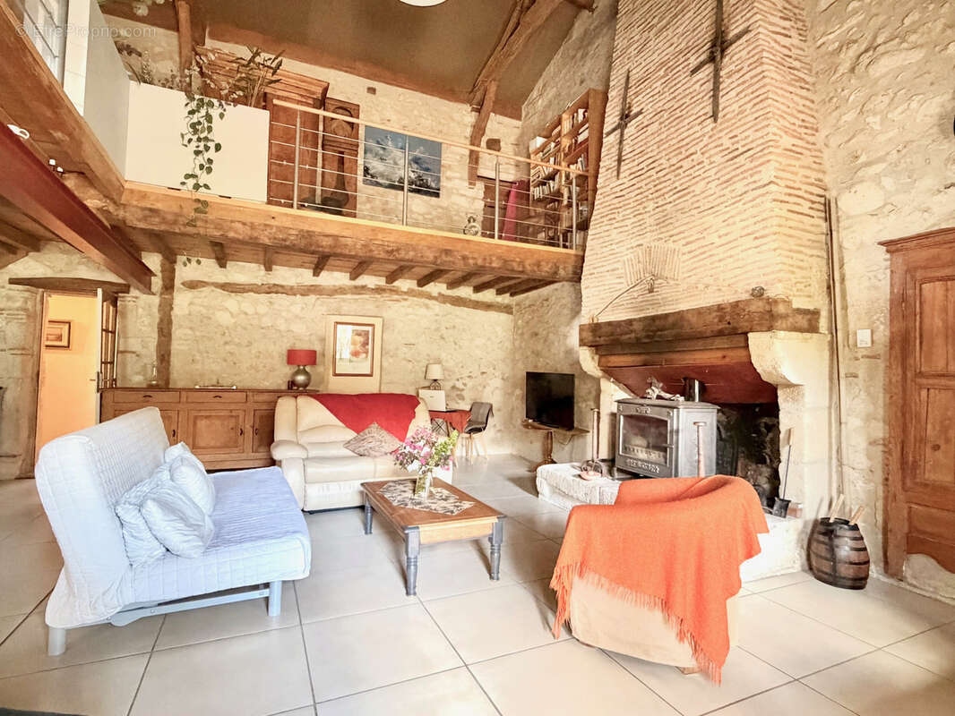 Maison à CASTELJALOUX