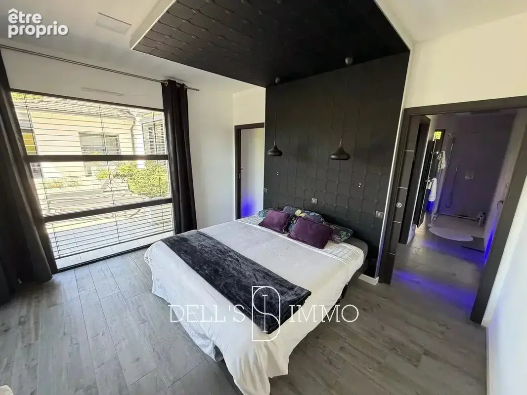 Villa de plain pied - Piscine -  Parc 3000m2 - photo 9