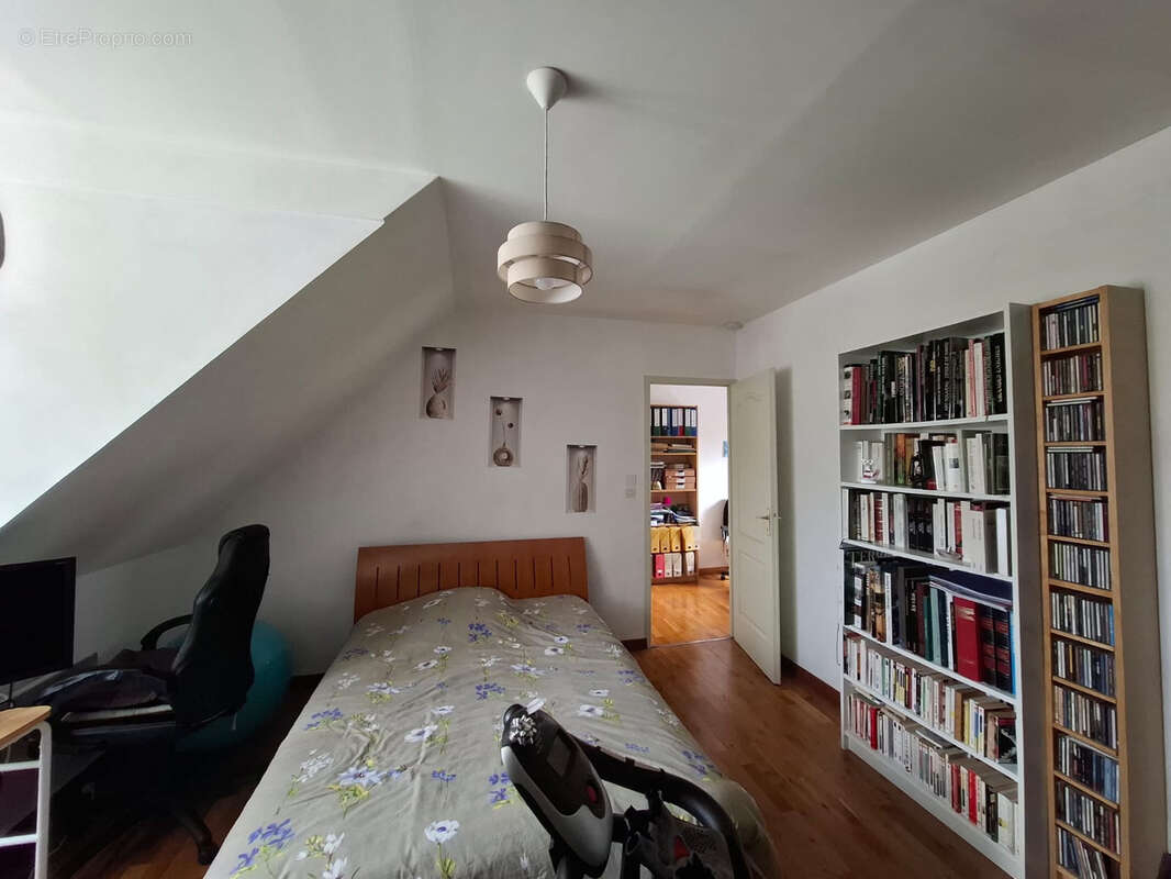 Maison à COULOMMIERS