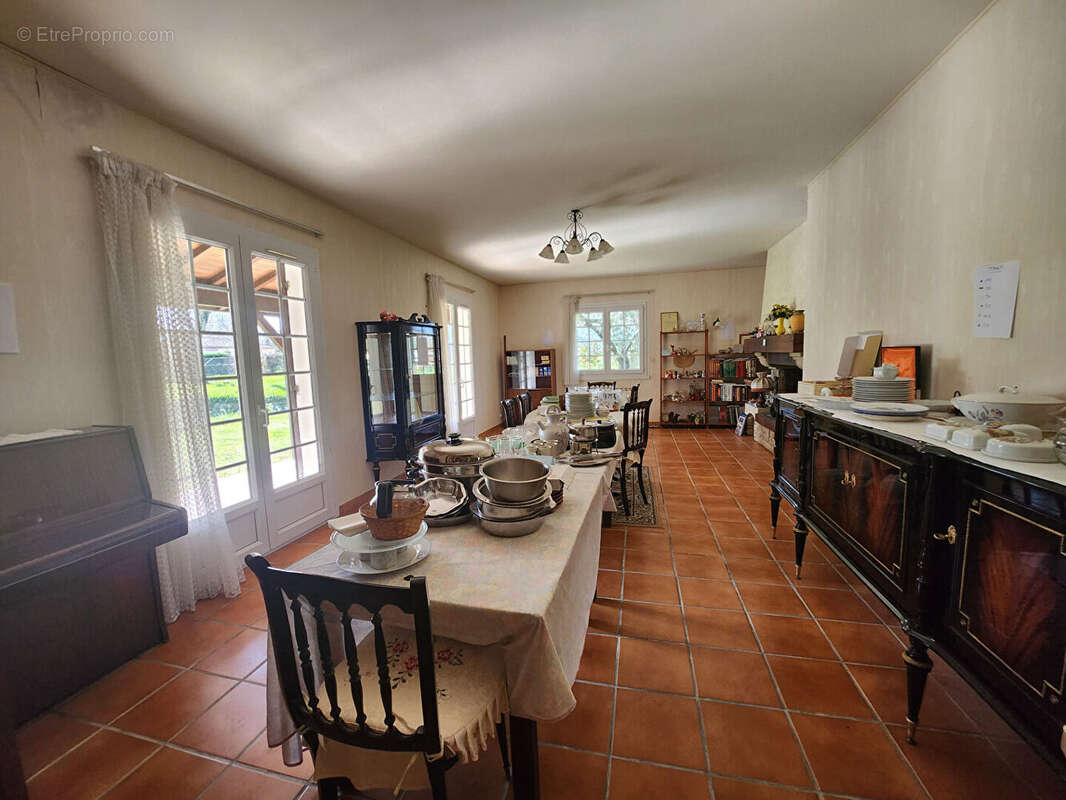 Maison à SAINT-ANDRE-DE-CUBZAC