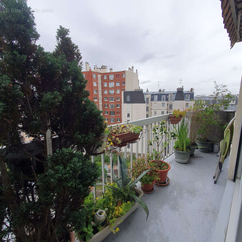 Appartement à PARIS-18E