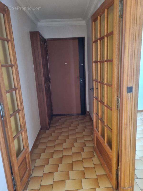Appartement à DECINES-CHARPIEU