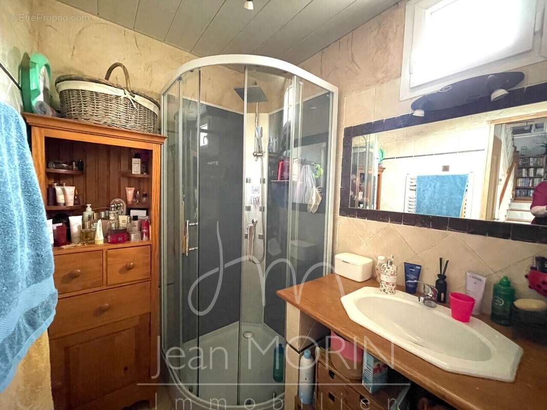 Maison à MONTELIMAR