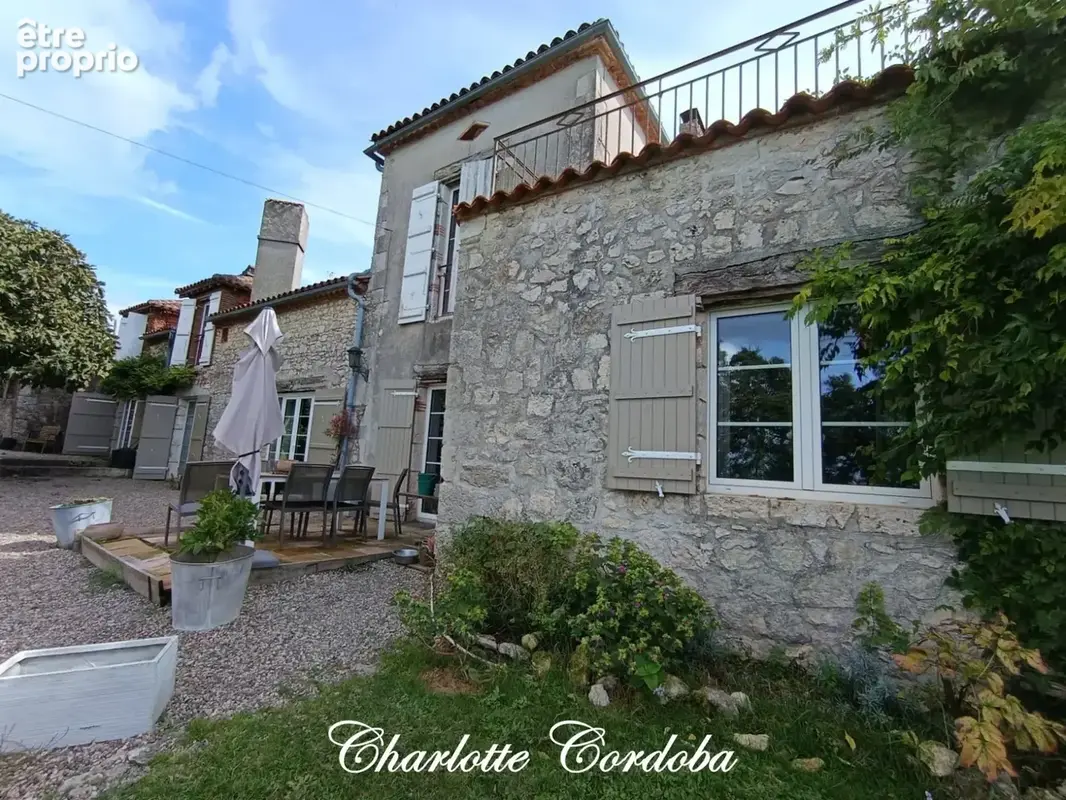Maison en pierre de 313 m² avec vue panoramique et près de 2 hectares de terrain - photo 20