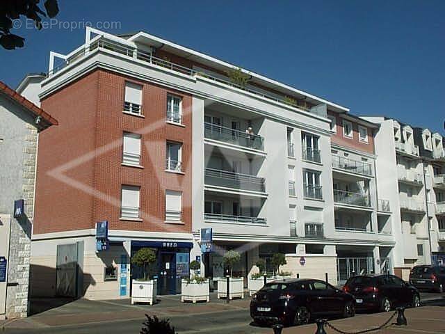 Appartement à COMBS-LA-VILLE