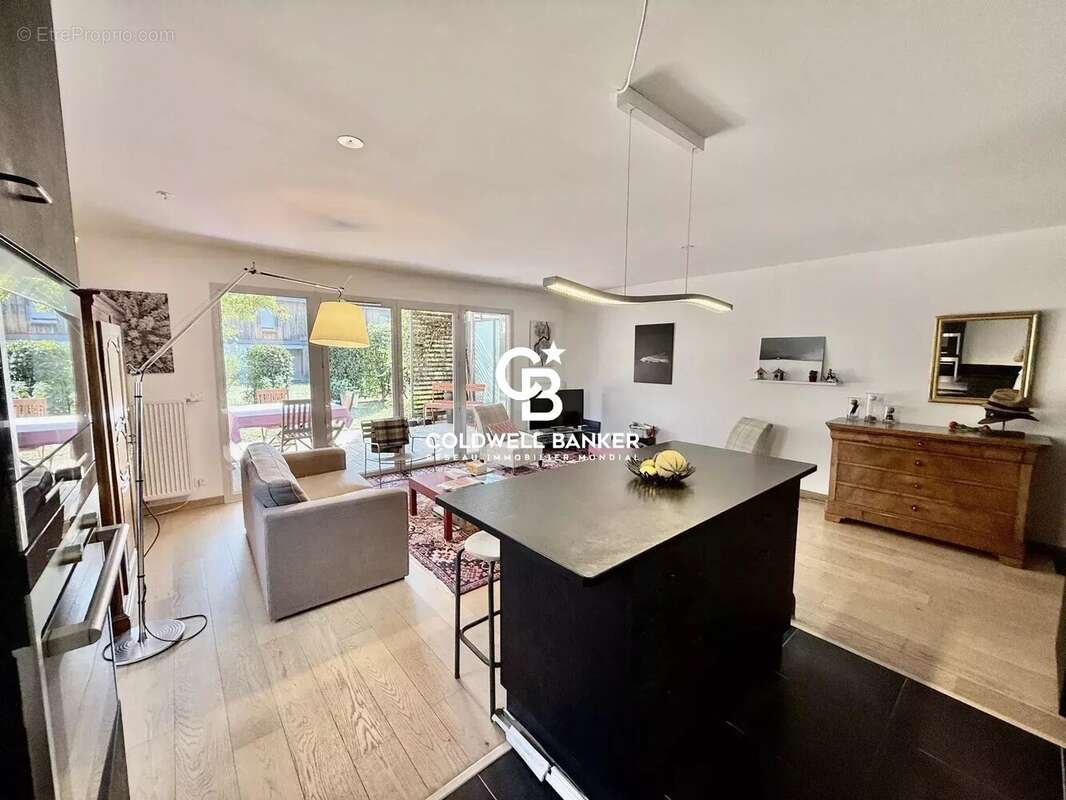 Appartement à CHENS-SUR-LEMAN