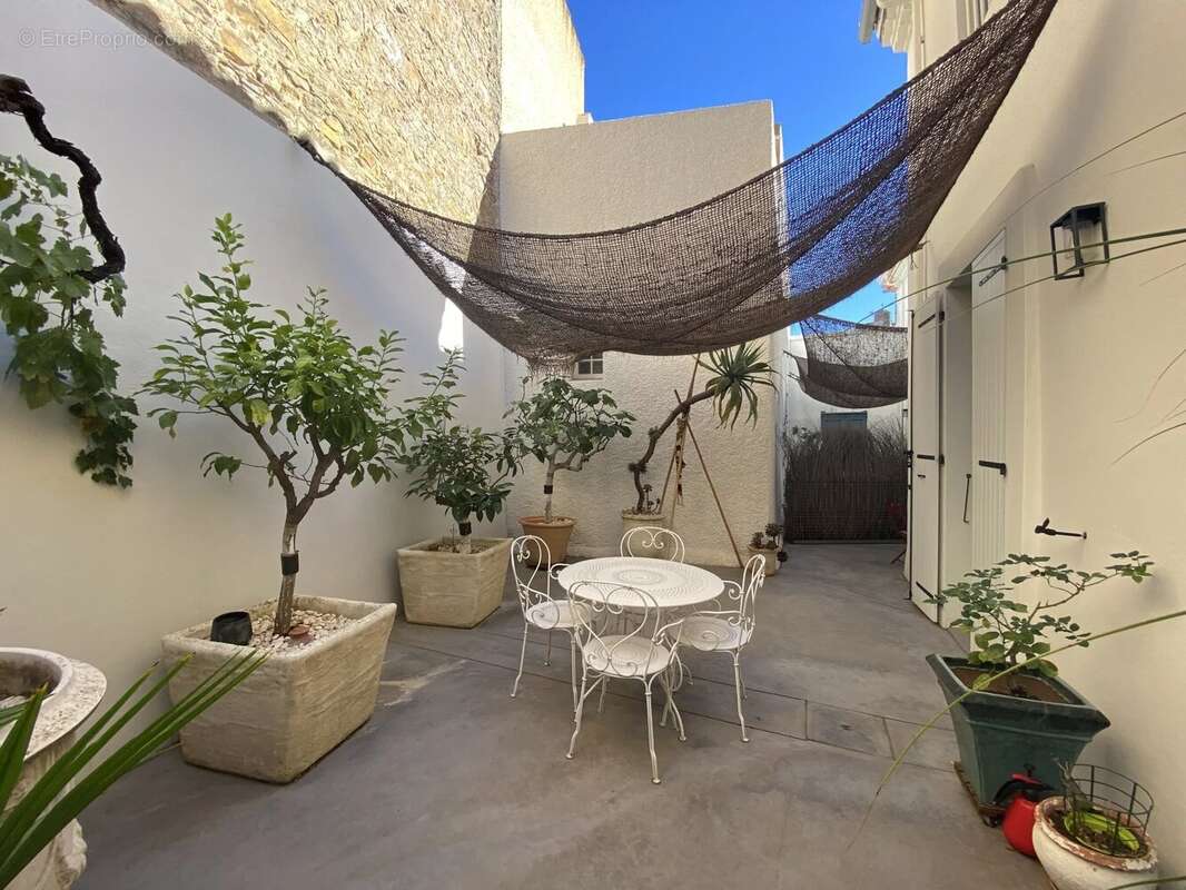 Maison à LEZIGNAN-CORBIERES