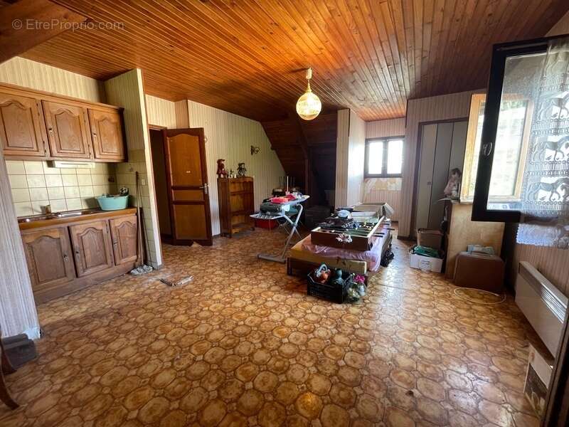 Maison à DECAZEVILLE