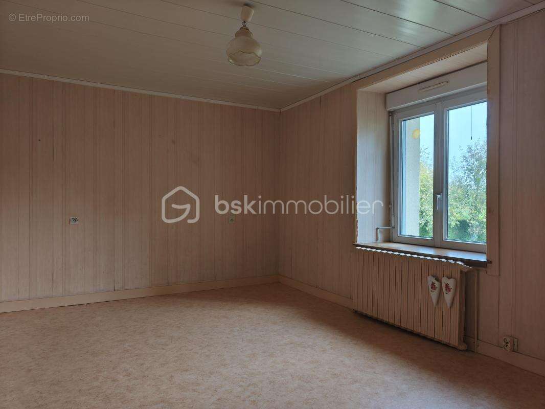 Maison à SAINT-CYR-EN-PAIL