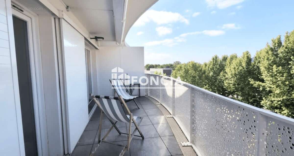 Appartement à MANDELIEU-LA-NAPOULE