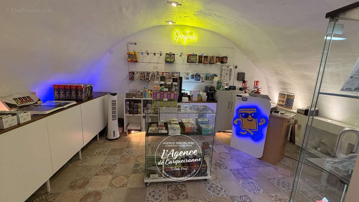 A vendre murs commerciaux vide 24,94 m2 en excellent etat situe rue barbacane a hyeres - photo 9