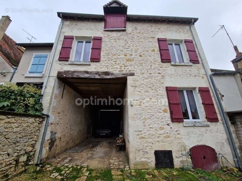 Maison à CHATILLON-SUR-INDRE