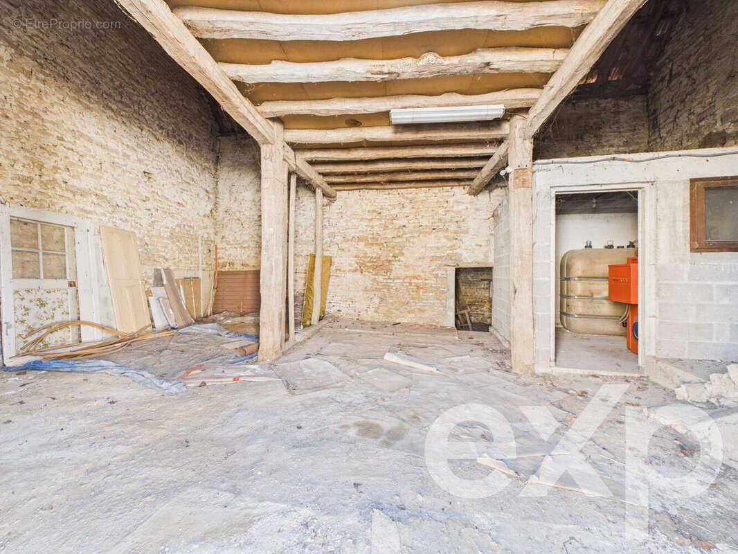 Maison 97 m² à Montliot-Et-Courcelles  - photo 9
