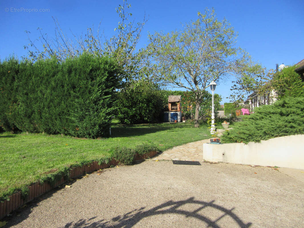 Maison à SAINT-MARCEL