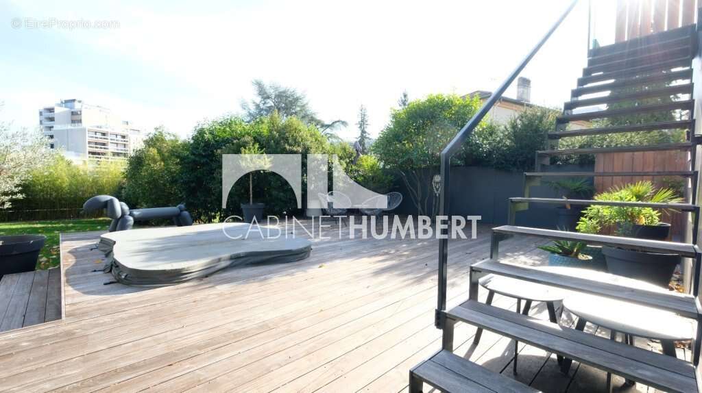 Appartement à SAINT-ETIENNE