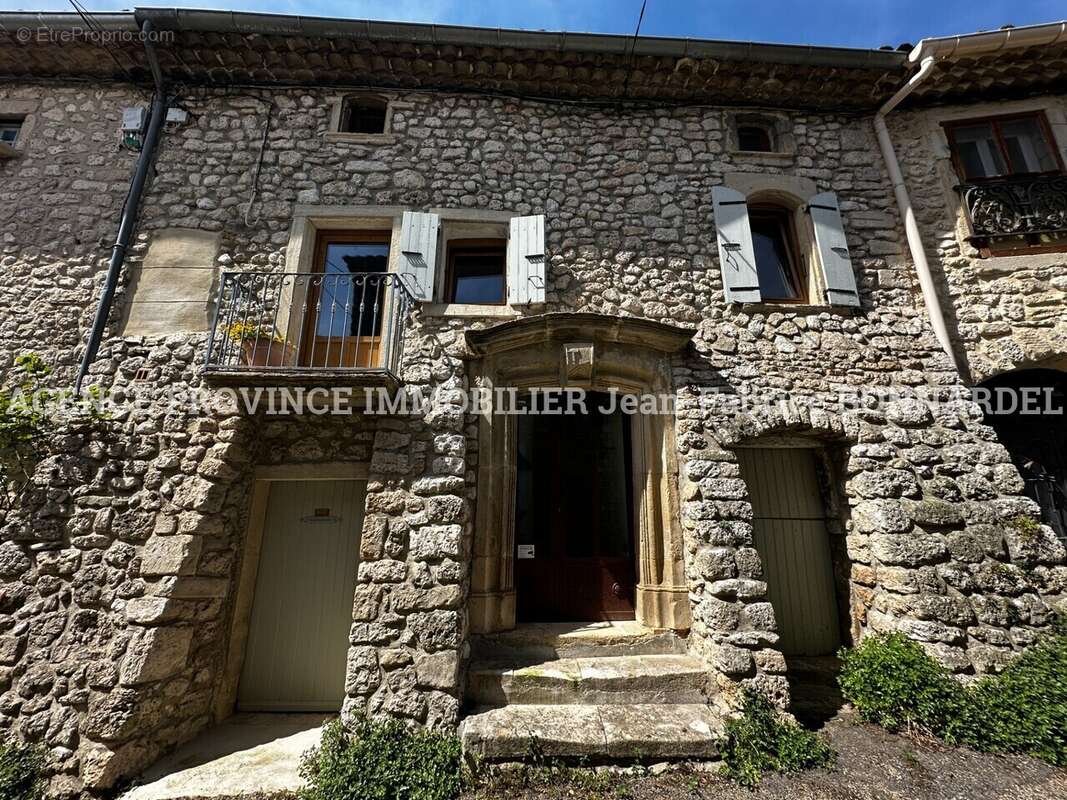 Maison à CHANTEMERLE-LES-GRIGNAN
