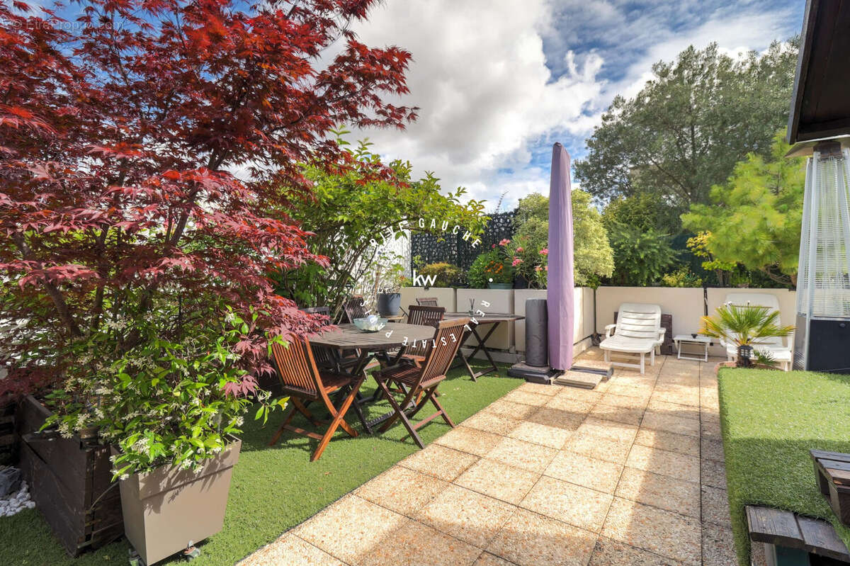 Appartement 162 m² à Suresnes  - photo 2