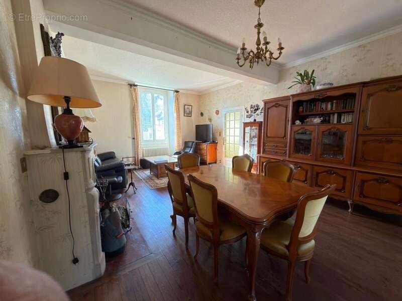 Maison à OUARVILLE