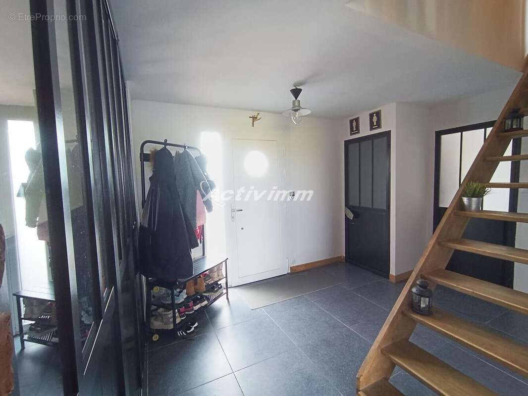 4262 16 - Maison à HUMIERES