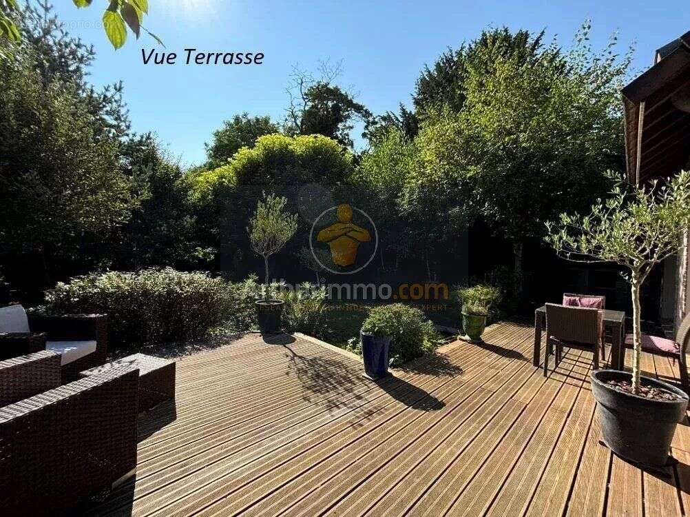 Maison à LIVERDY-EN-BRIE