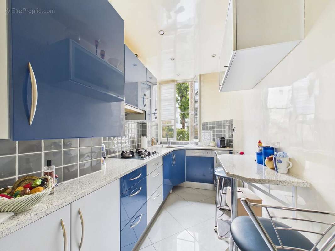 Appartement à NEUILLY-SUR-SEINE
