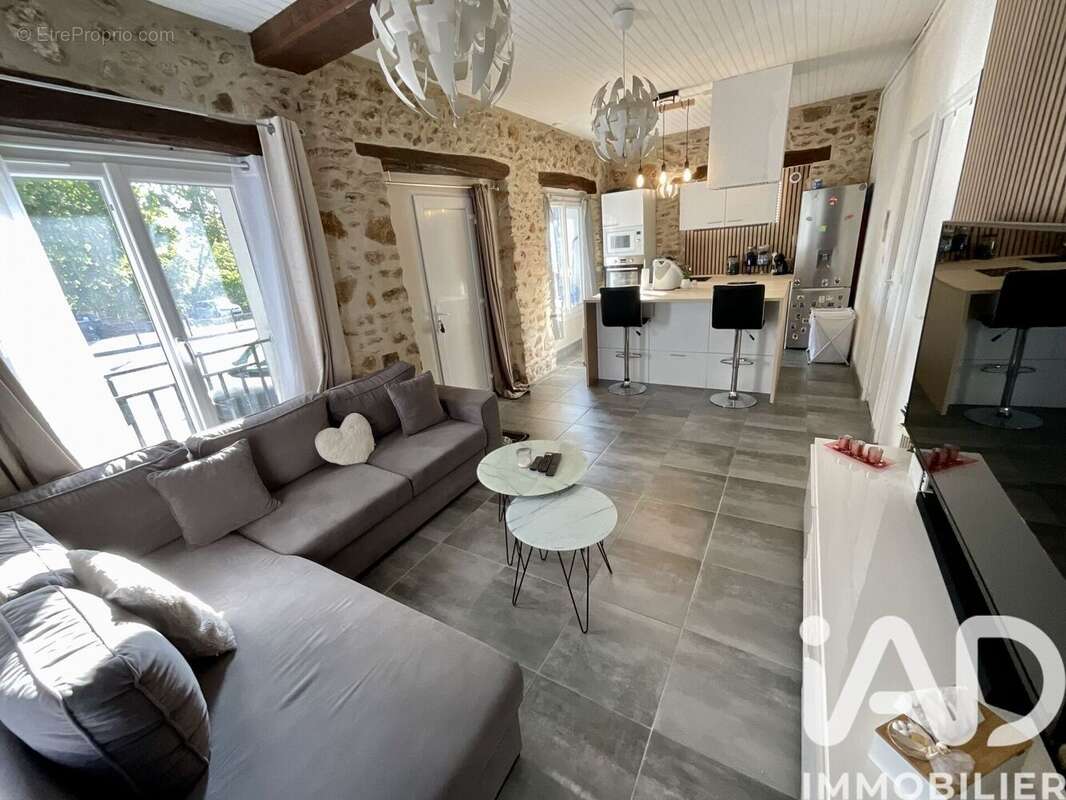 Photo 2 - Appartement à CORBEIL-ESSONNES