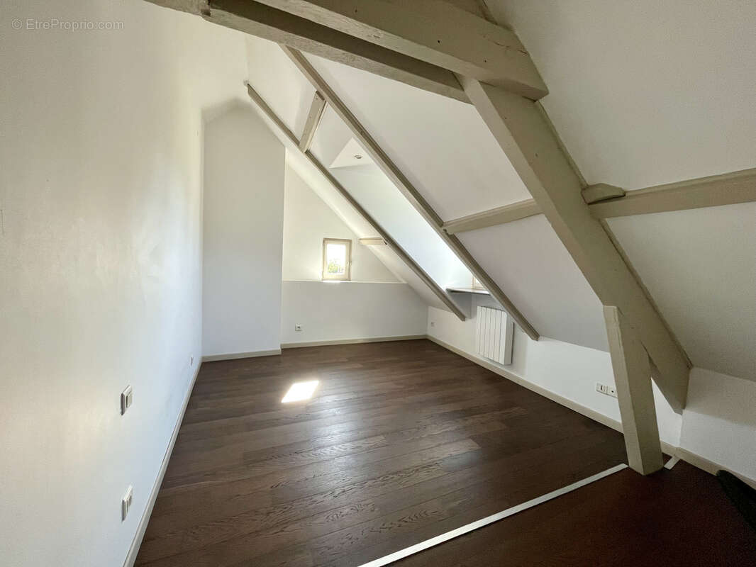 Centre ville Historique Senlis : Appartement T3 - photo 4