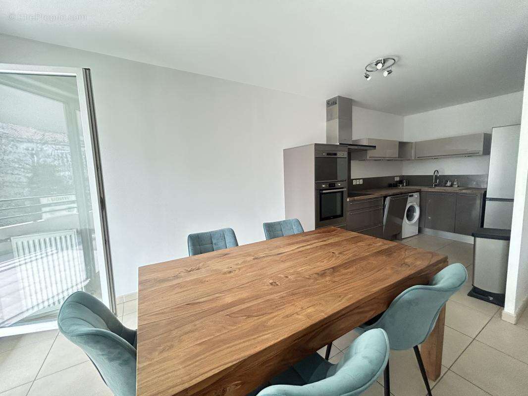 Appartement à MARSEILLE-8E
