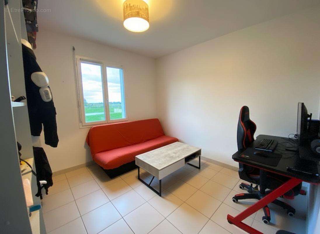 Maison à 5 minutes de GEMOZAC 5 pièces 118 m2  de plain pied avec grand garage - photo 9