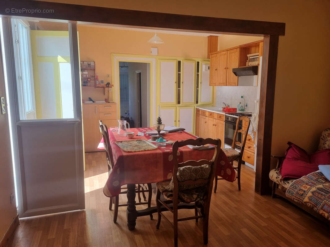 Appartement à POMMERIT-LE-VICOMTE