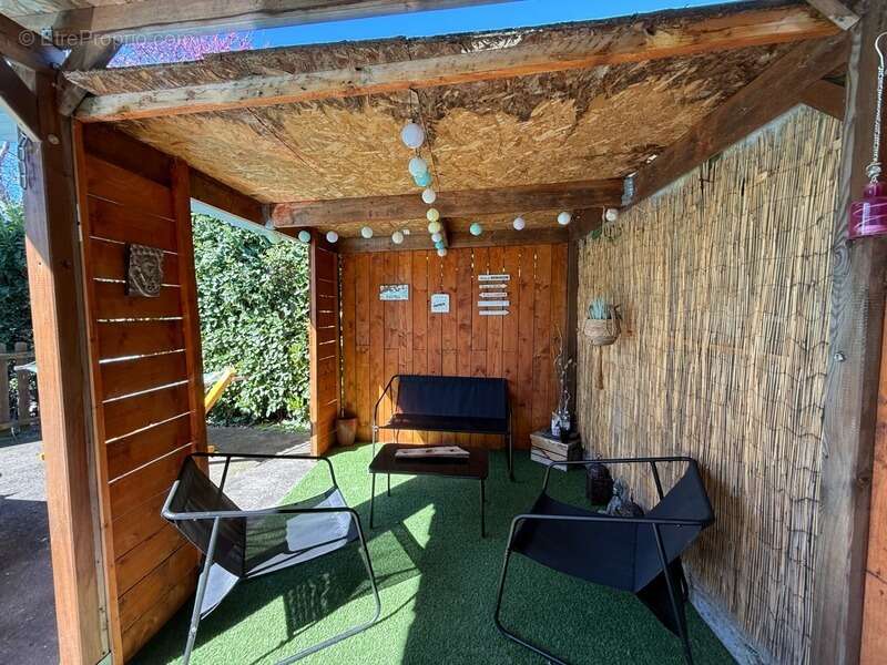 Maison à vendre 4 pièces TARBES (65) - Jardin arboré - piscine - photo 13
