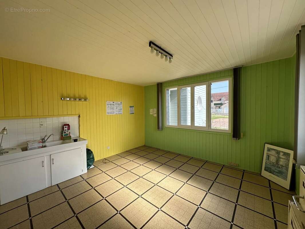 Maison à CHAMPS-SUR-YONNE