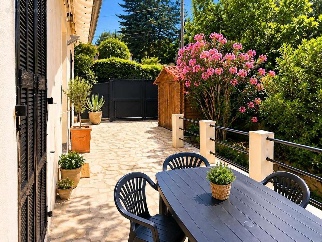 Maison 116 m² à Peille  - photo 2