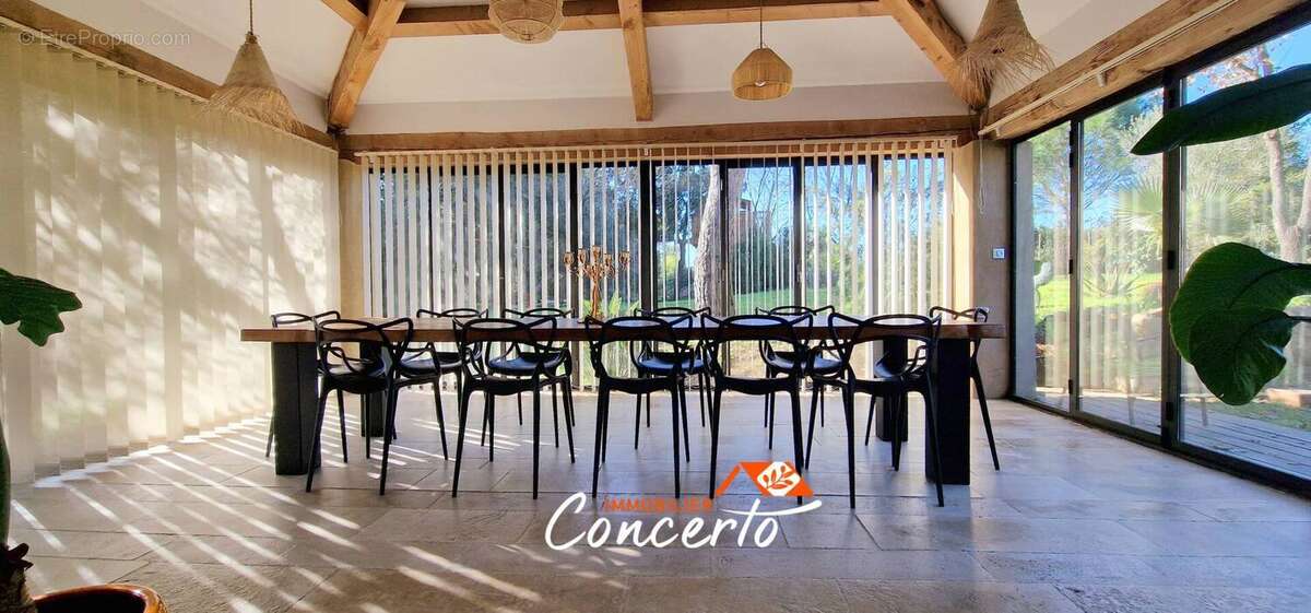 Autre à SAINT-RAPHAEL