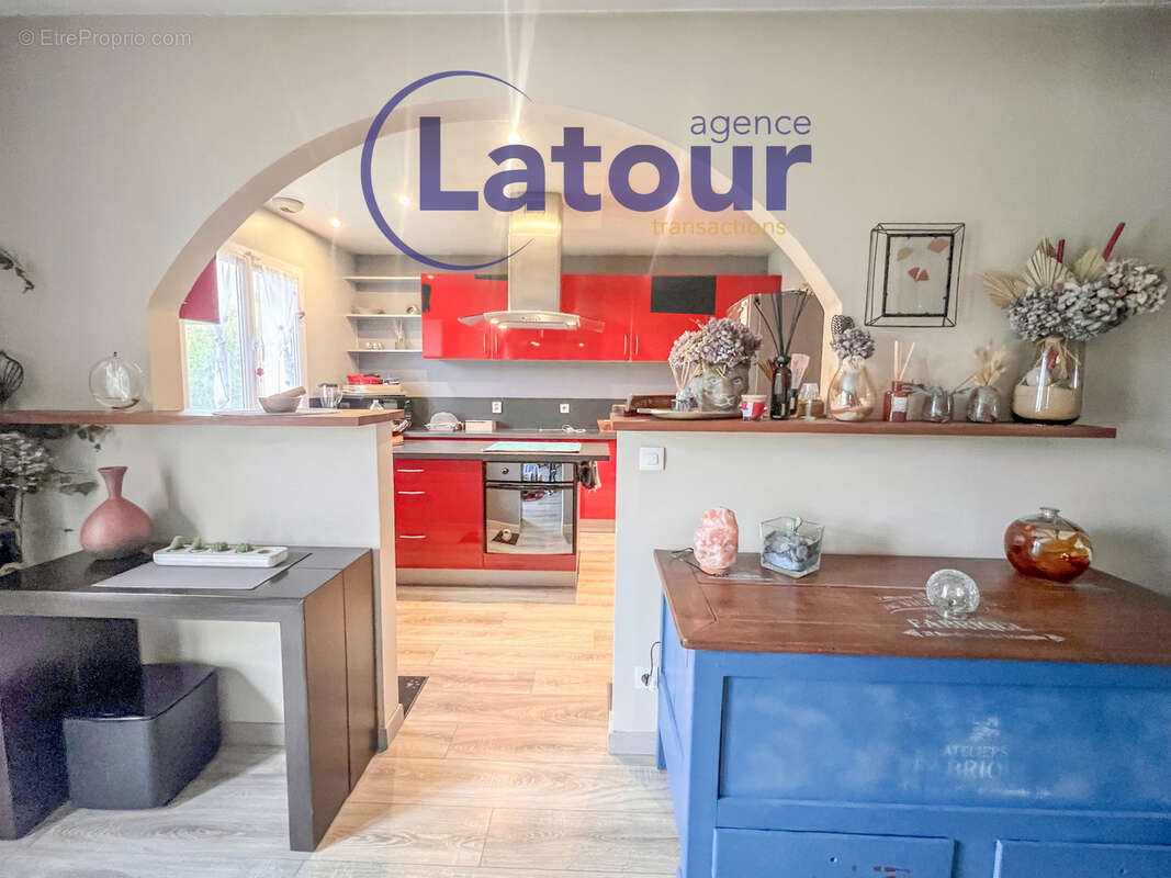 Maison à LA CHAPELLE-FORAINVILLIERS