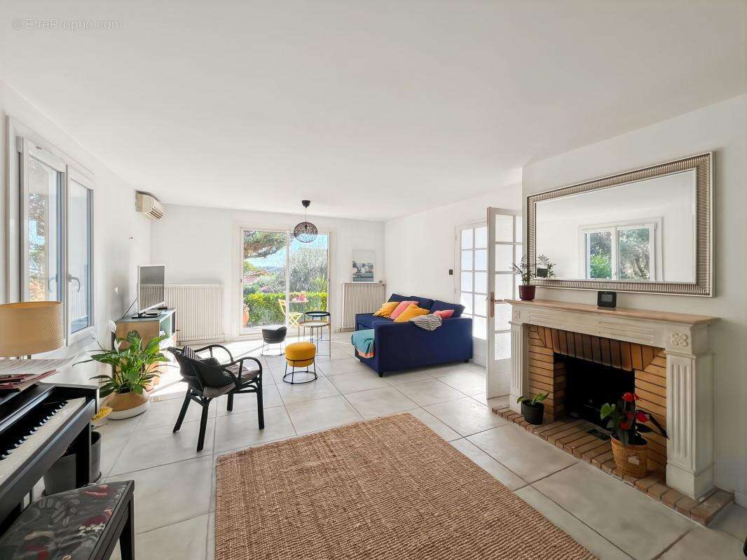 Maison à LA VALETTE-DU-VAR