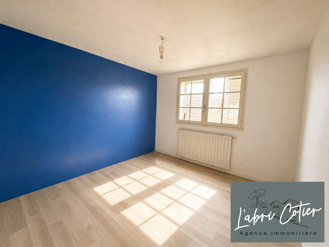 Chambre 3 - Maison à SAINT-HILAIRE-DE-RIEZ