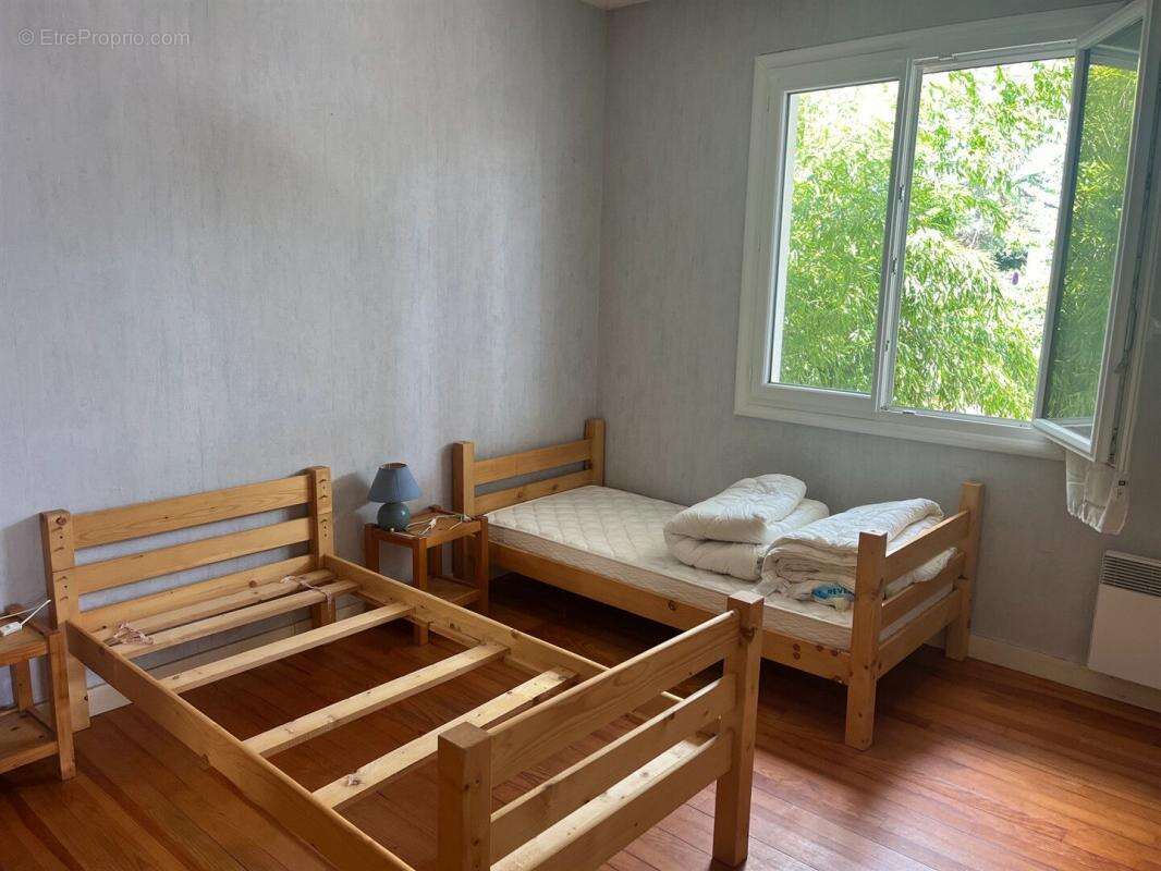 Maison  4 pièce(s) 94 m2 centre ville et plage - photo 6