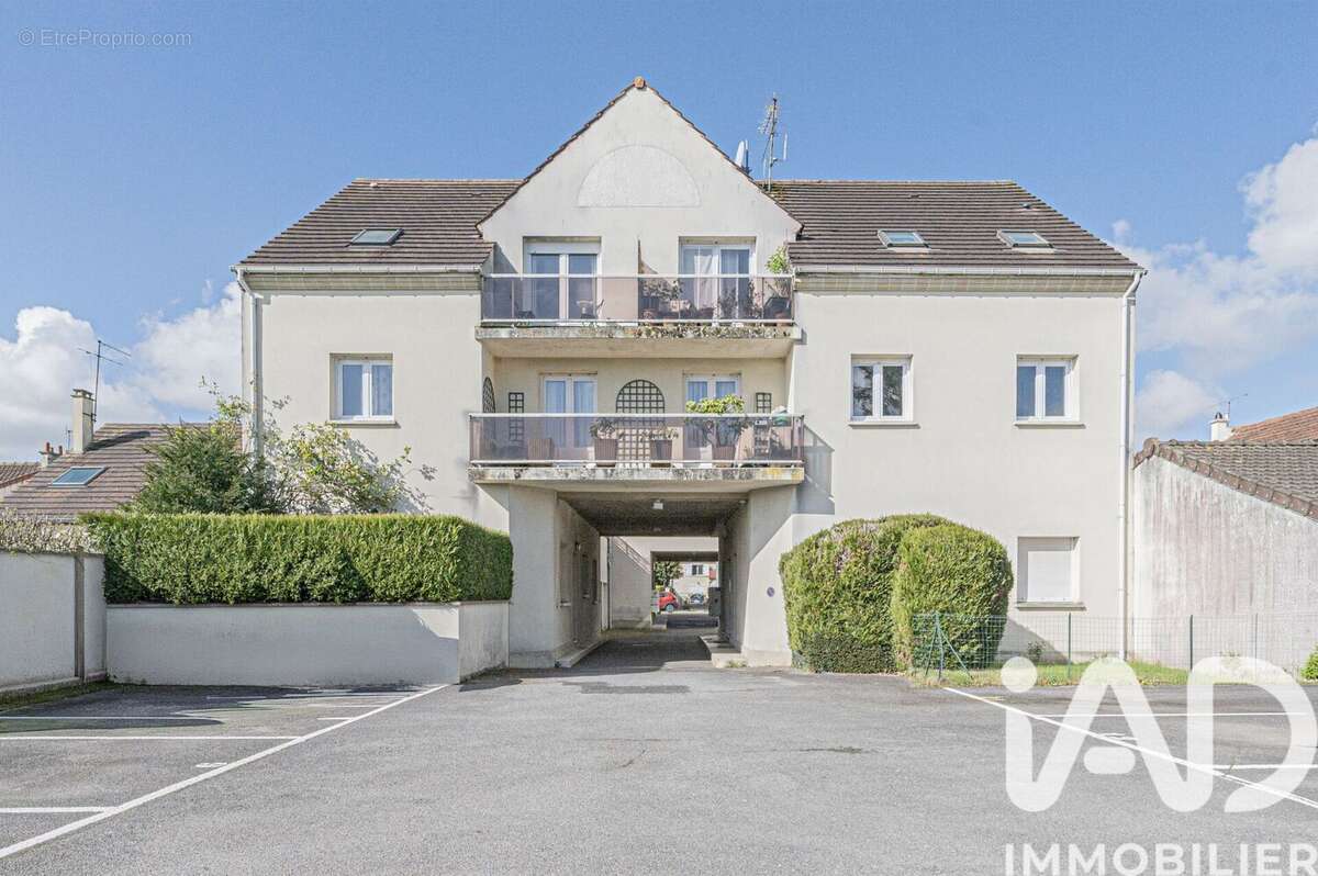 Photo 8 - Appartement à ROISSY-EN-BRIE