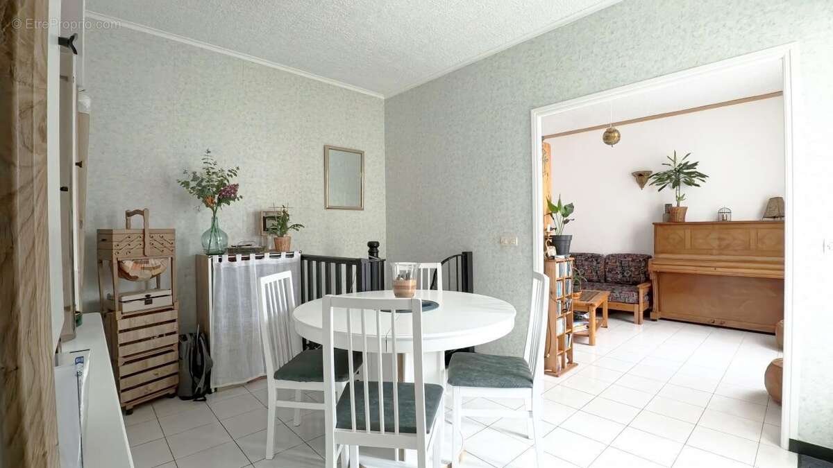 Maison à SAINT-MAUR-DES-FOSSES