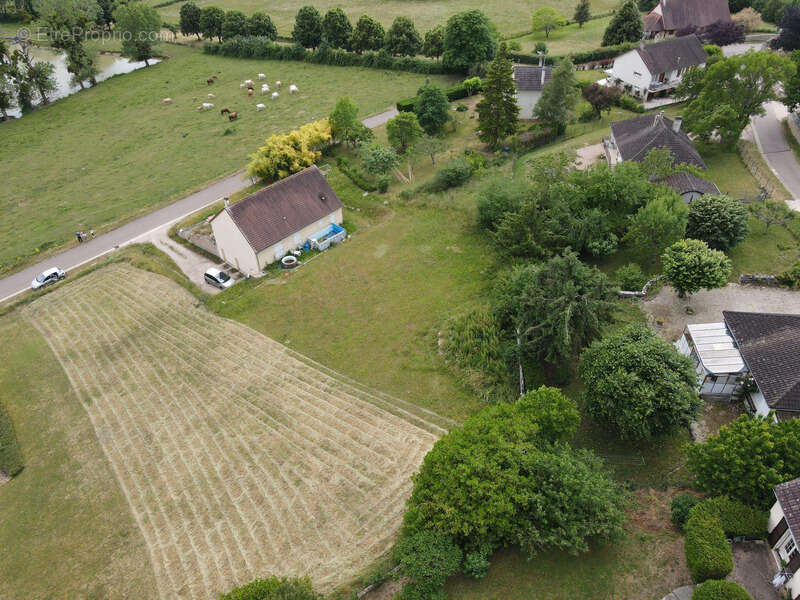 Terrain à L&#039;ISLE-SUR-SEREIN