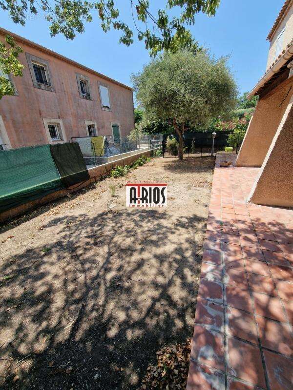 Commerce à LA FARLEDE