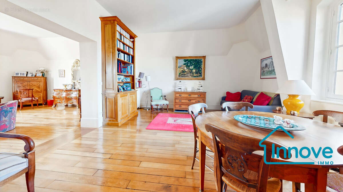 Appartement à VERSAILLES