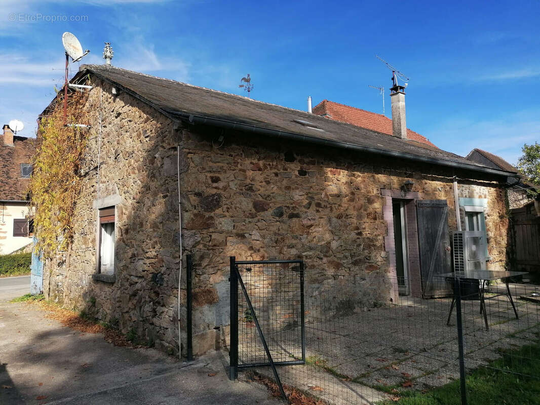 Photo 2 - Maison à MAGNAC-BOURG