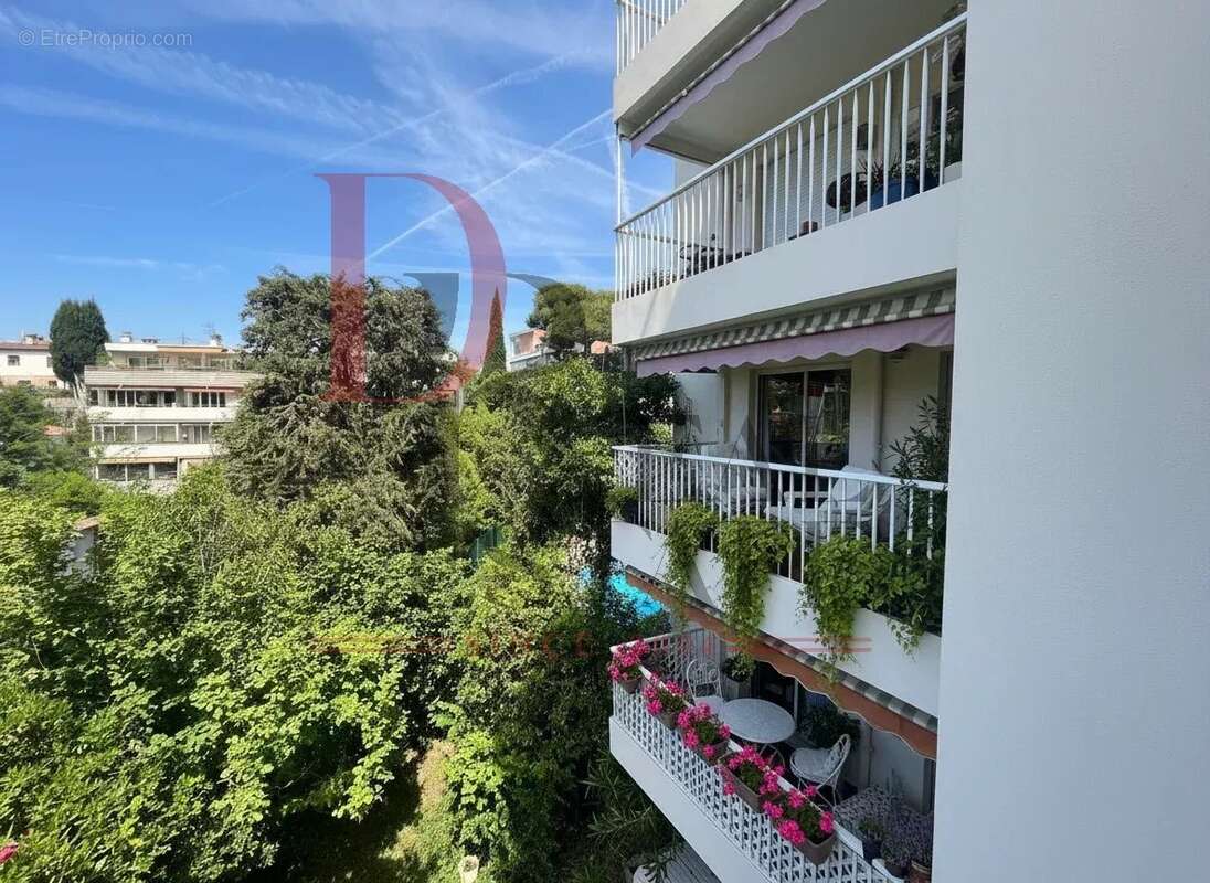 Appartement à LE CANNET