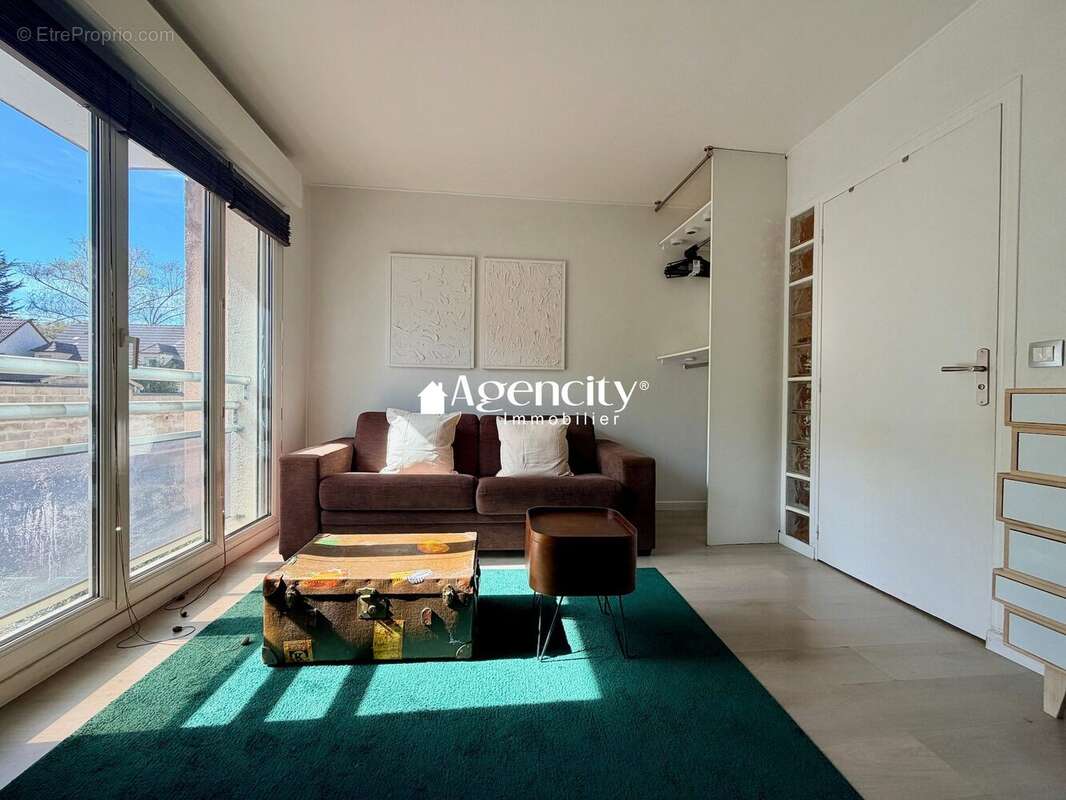 Appartement à EMERAINVILLE