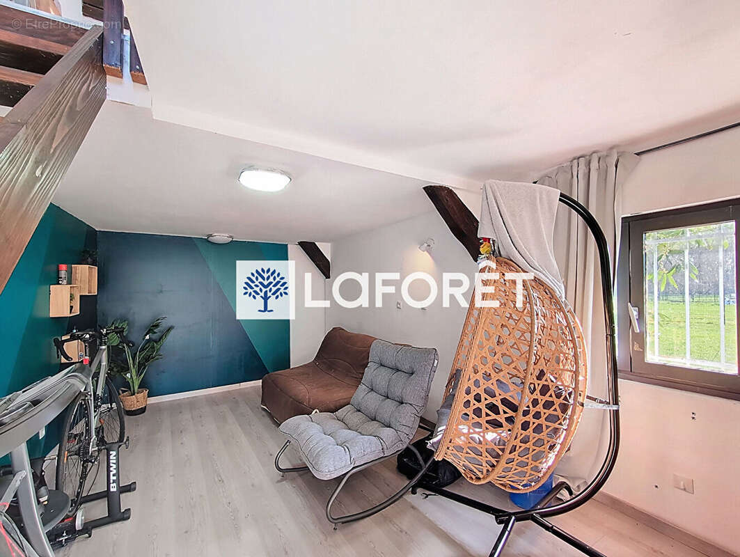 Maison à JOUY-LE-CHATEL