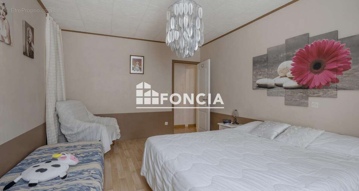 Maison à SAINT-GEORGES-DU-ROSAY